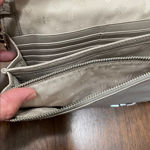Tory Burch Gray Leather Crossbody Bag - Picture 7 of 10